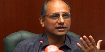 Defamation case: Saeed Ghani and Haleem Adil face off in court