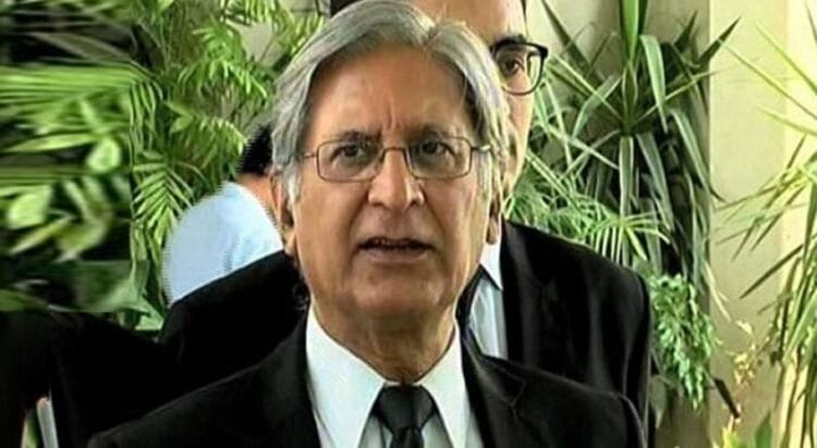 Election Commission is not a state institution nor can register a case of rebellion, Aitzaz Ahsan — PakAlerts.net: Sansani Nahi, Srif Khabar — Your go-to digital hub for Breaking News, Analysis, Stories from Pakistan and around the World. Stay informed, Stay connected. Election Commission is not a state institution nor can register a case of rebellion, Aitzaz Ahsan