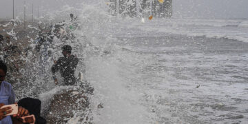 Marine cyclone, Biporjoy is 910 kilometers away from the south of Karachi
