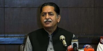 Nawaz Sharif will return in mid-September, Javed Latif