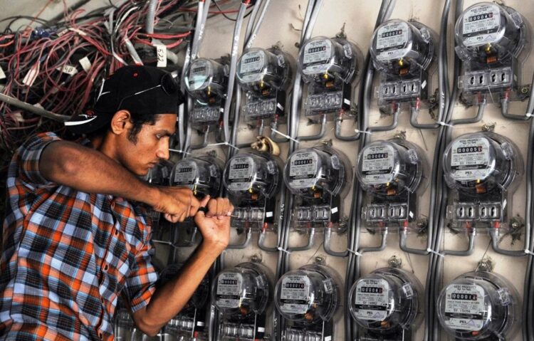 Important news for consumers using up to 200 units of electricity — PakAlerts.net: Sansani Nahi, Srif Khabar — Your go-to digital hub for Breaking News, Analysis, Stories from Pakistan and around the World. Stay informed, Stay connected.