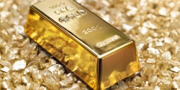 Gold price reduced by more than 7 thousand rupees