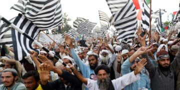 JUI threatened to close the national highway connecting three provinces