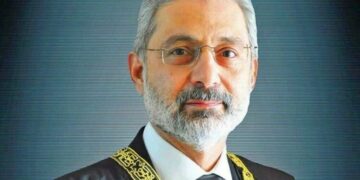 Leave the chiefs and nawabs and come out of slavery, Chief Justice