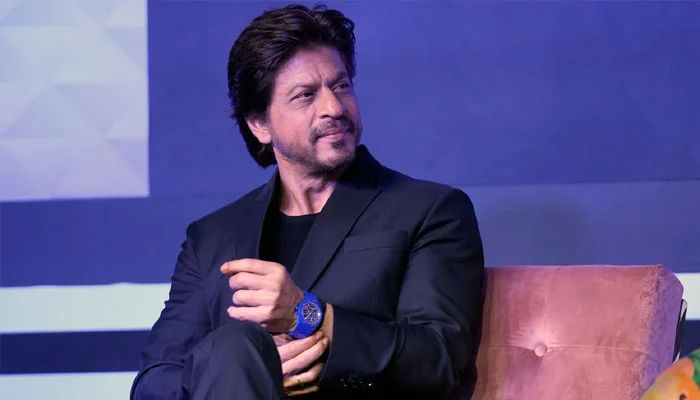 Shah Rukh Khan Heads to the USA After Failed Eye Surgery