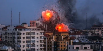 30 more Palestinians martyred in the bombing of the Israeli army