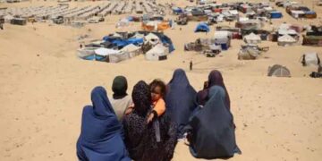 غزہ: جنگ سے خواتین، بچوں سمیت 16 لاکھ فلسطینی بے گھر، بنیادی سہولتوں سے محروم