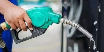 جماعت اسلامی نے پیٹرول قیمتوں میں معمولی کمی کو ناکافی اورکم ازکم 50 روپے فی لیٹرکمی کا مطالبہ کردیا