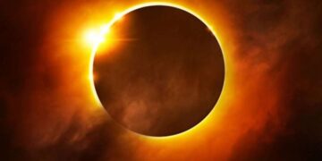 کیا اس ماہ پاکستان میں سال کے آخری سورج گرہن کا مشاہدہ ممکن ہوگا؟
