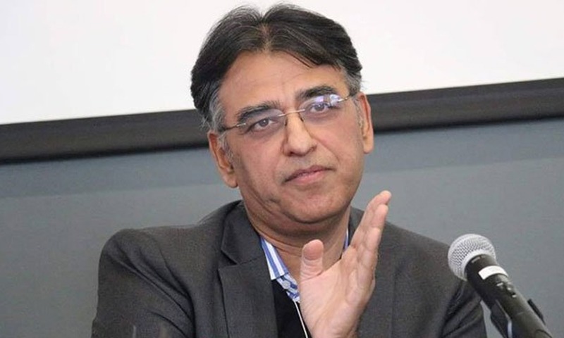 Asad Umar Denies Joining People's Party — PakAlerts.net: Sansani Nahi, Srif Khabar — Your go-to digital hub for Breaking News, Analysis, Stories from Pakistan and around the World. Stay informed, Stay connected. میں نے پیپلز پارٹی جوائن نہیں کی: اسد عمر