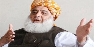 آپ کا رویہ بدمعاشی کاہوگا توہم بھی وہی کریں گے، سربراہ جے یو آئی