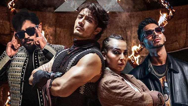 Waqar Younis Praises PSL 10 Anthem and Singers in Glowing Message