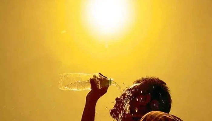 Severe Heatwave Grips the Country, Temperature Reaches 52°C, Rain Forecast in Some Areas