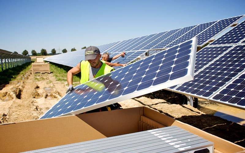 Sindh Government Announces Free Solar Systems for Electricity Consumers Using Up to 100 Units Monthly — PakAlerts.net: Sansani Nahi, Srif Khabar — Your go-to digital hub for Breaking News, Analysis, Stories from Pakistan and around the World. Stay informed, Stay connected. Sindh Government Announces Free Solar Systems for Electricity Consumers Using Up to 100 Units Monthly