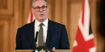 UK PM Keir Starmer Considers Scrapping Visa Fees to Attract Top Global Talent