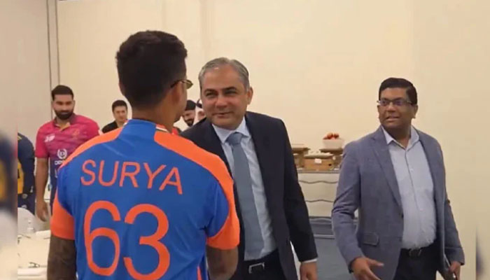 Indian Captain Suryakumar Yadav Sparks Controversy Over Asia Cup Trophy Presentation — PakAlerts.net: Sansani Nahi, Srif Khabar — Your go-to digital hub for Breaking News, Analysis, Stories from Pakistan and around the World. Stay informed, Stay connected. Indian Captain Suryakumar Yadav Sparks Controversy Over Asia Cup Trophy Presentation