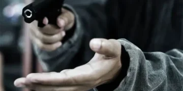 Robbery attempt in Gulistan-e-Jauhar failed, citizen bravely injured robber and got him arrested