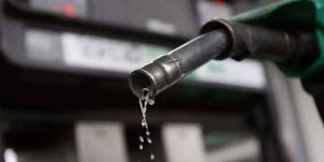 Details Reveal Pakistanis Pay 34% to 37% Tax on Petrol and Diesel