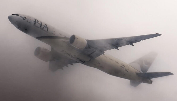 Flight Operations Resume at Karachi Airport After Four-Hour Suspension Due to Fog