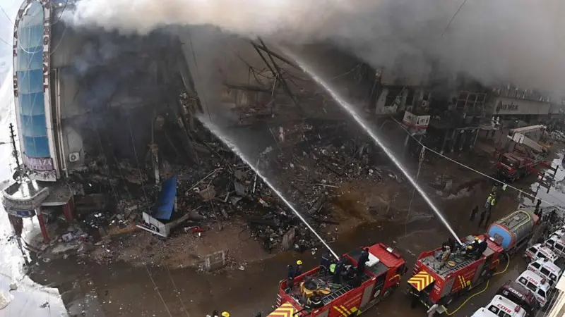 Fire at Karachi’s Gul Plaza Extinguished After 33 Hours, Death Toll Rises to 14