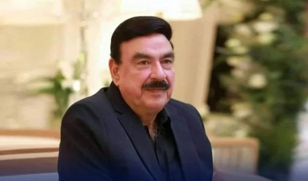Sheikh Rasheed Urges Government to Grant Right to Livelihood to Street Vendors Alongside Vehicle Owners