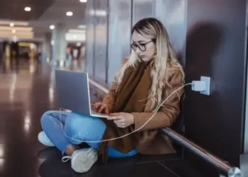 Is Using a Laptop on Your Lap Harmful to Health?