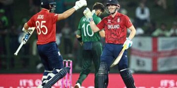 England Defeat Pakistan by 2 Wickets to Reach T20 World Cup Semi Final
