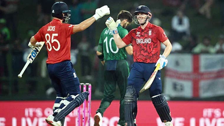 England Defeat Pakistan by 2 Wickets to Reach T20 World Cup Semi Final