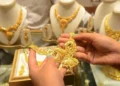 Gold Prices Decline for Second Consecutive Day in Pakistan