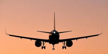 52 Flights Cancelled Between Pakistan and Middle East, 50 Delayed