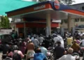 Fuel Crisis Deepens in India, Long Queues at Petrol Pumps as Police Deployed