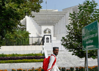 Cantonment Board Employees Not Civil Servants, Supreme Court Rules, Tribunal Jurisdiction Ends