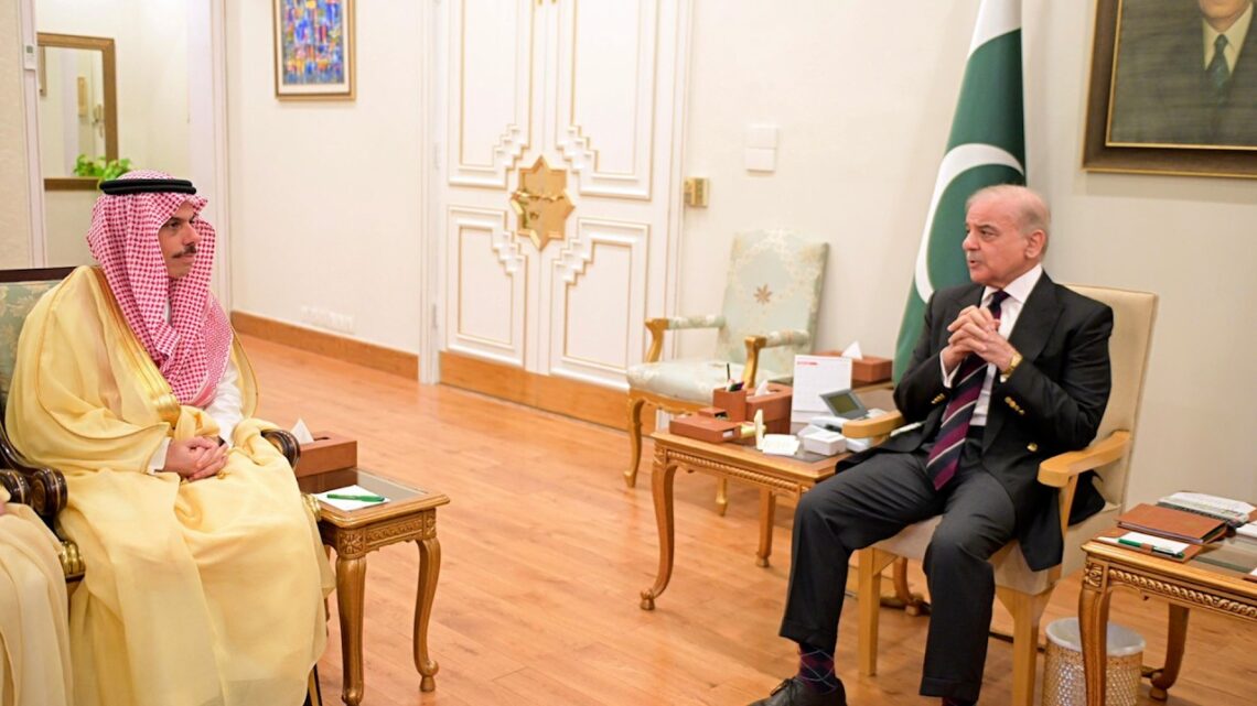 Saudi Foreign Minister Meets Prime Minister, Pakistan Reaffirms Full Solidarity with Saudi Arabia — PakAlerts.net: Sansani Nahi, Srif Khabar — Your go-to digital hub for Breaking News, Analysis, Stories from Pakistan and around the World. Stay informed, Stay connected. Saudi Foreign Minister Meets Prime Minister, Pakistan Reaffirms Full Solidarity with Saudi Arabia