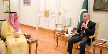 Saudi Foreign Minister Meets Prime Minister, Pakistan Reaffirms Full Solidarity with Saudi Arabia