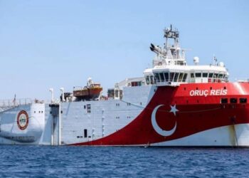 Iran Allows Turkish Ship to Pass Through Strait of Hormuz