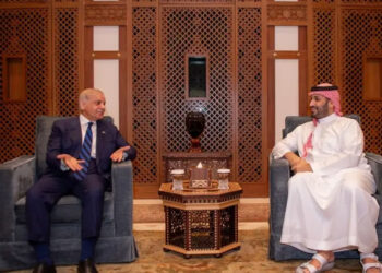Prime Minister Shehbaz Sharif Meets Saudi Crown Prince Mohammed bin Salman, Reaffirms Pakistan’s Solidarity