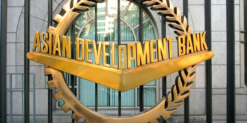 Pakistan Economy Improving but Risks Persist, Says Asian Development Bank
