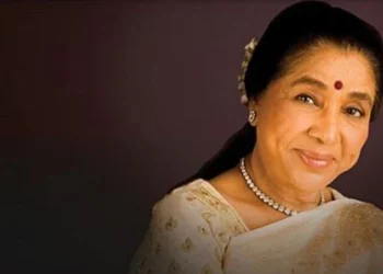 Legendary Singer Asha Bhosle Passes Away at 92 in Mumbai