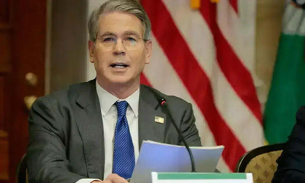 US Claims China Will Not Access Iranian Oil Amid Strait of Hormuz Blockade