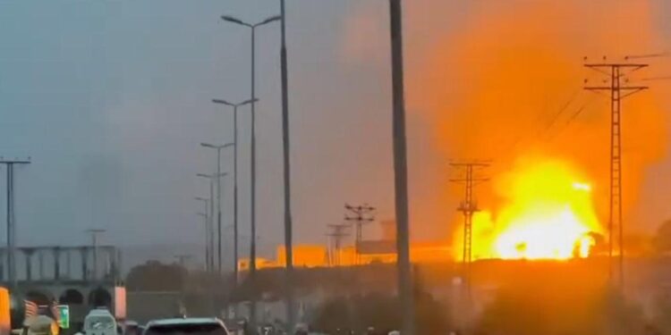 Gas Pipeline Explosion Triggers Fire in Hattar Industrial Estate, 8 Dead