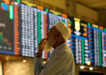 PSX Falls Sharply After Trump Announces More Strikes on Iran, Index Drops Over 4,000 Points