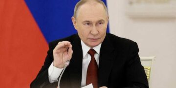 Putin Proposes Ceasefire with Ukraine on Victory Day