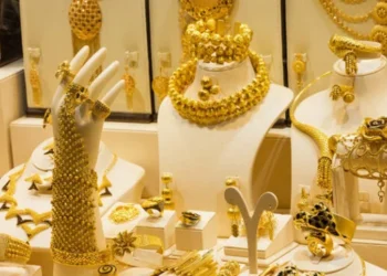 Gold Prices Surge Again in Pakistan, Per Tola Rate Crosses Rs494,000