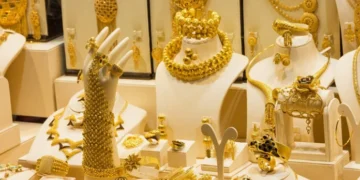 Gold Prices Surge Again in Pakistan, Per Tola Rate Crosses Rs494,000