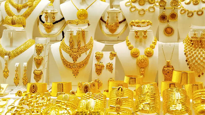 Impact of Global Market Decline: Gold and Silver Prices Fall in Pakistan