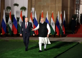 India Signs Deal with Russia to Purchase Long-Range Missiles