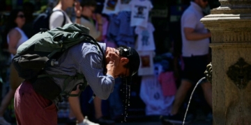 Why Is 35–40°C Normal in South Asia but Deadly in Europe?