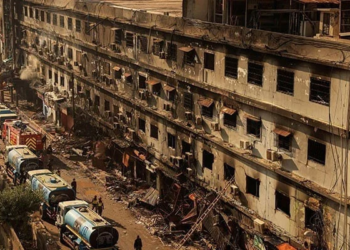 Police Hold Union Officials Responsible in Gul Plaza Fire Case — PakAlerts.net: Sansani Nahi, Srif Khabar — Your go-to digital hub for Breaking News, Analysis, Stories from Pakistan and around the World. Stay informed, Stay connected. Police Hold Union Officials Responsible in Gul Plaza Fire Case