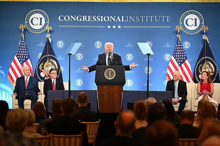 US House Approves Resolution Limiting Trump’s Military Action Powers