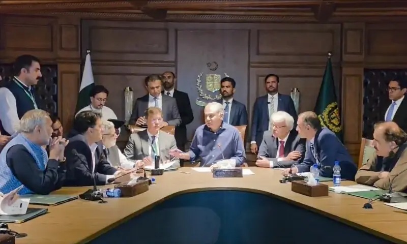 Mohsin Naqvi Assures Traders of Security Measures and Resolution of Concerns
